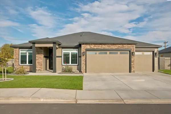 502 Tatoosh Ave, West Richland, WA 99353