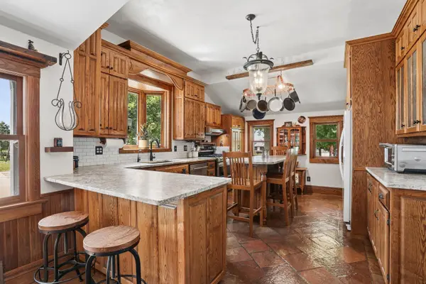 8122 MORRISON RD, Greenleaf, WI 54126