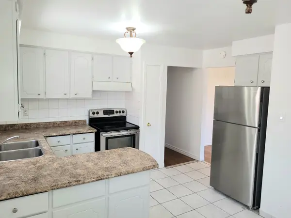 13 Tolton DR, Brampton, ON L6V 2P9