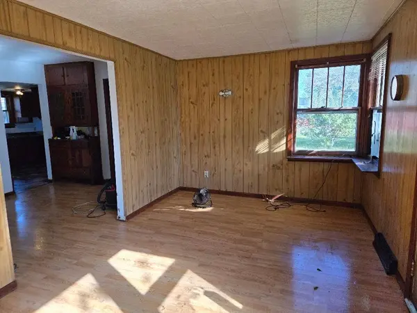 206 E Depue AVE, Olivia, MN 56277