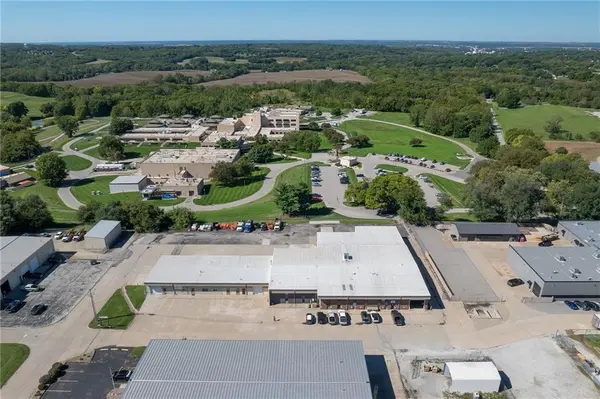 4410 S 40th ST, St Joseph, MO 64503