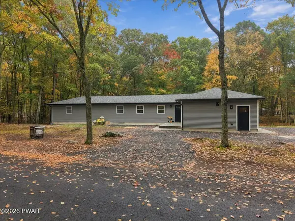 106 Dogwood RD, Dingmans Ferry, PA 18328