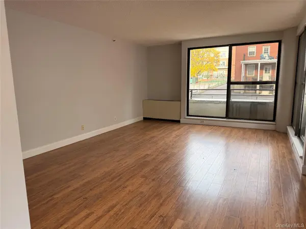 10 Cottage PL #2E, White Plains, NY 10601