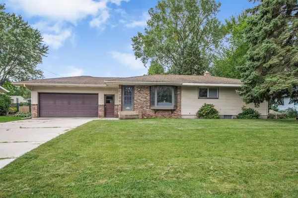 3899 Lakewood AVE, White Bear Lake, MN 55110
