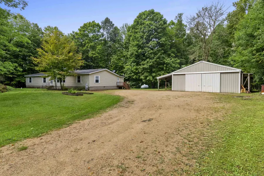12206 INDIAN LN, Gillett, WI 54124