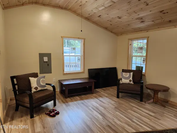 4121 S Boogertown Rd, Pigeon Forge, TN 37876
