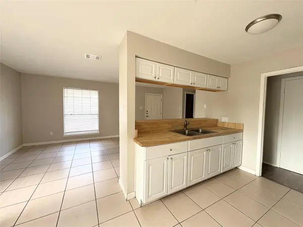 8626 Fireside DR #4, Austin, TX 78757