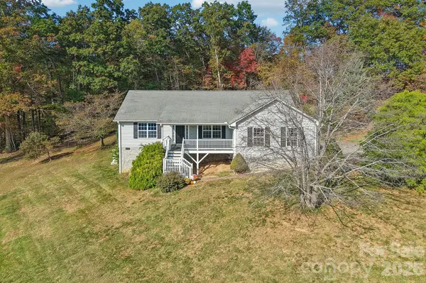 85 Guy WAY, Canton, NC 28716