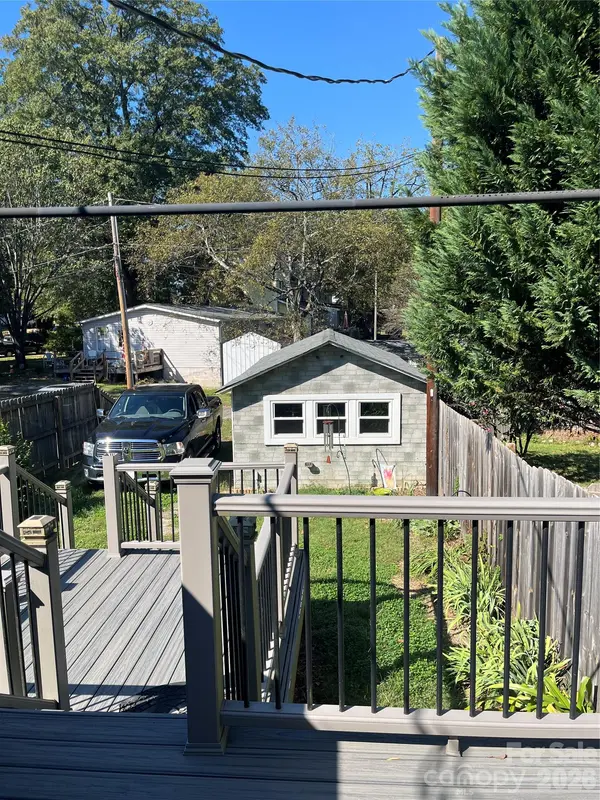 90 Maple ST, Badin, NC 28009
