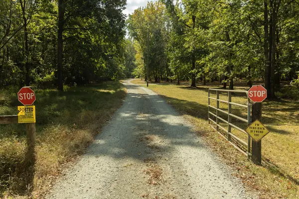 320 Bennett Dr, Old Hickory, TN 37138