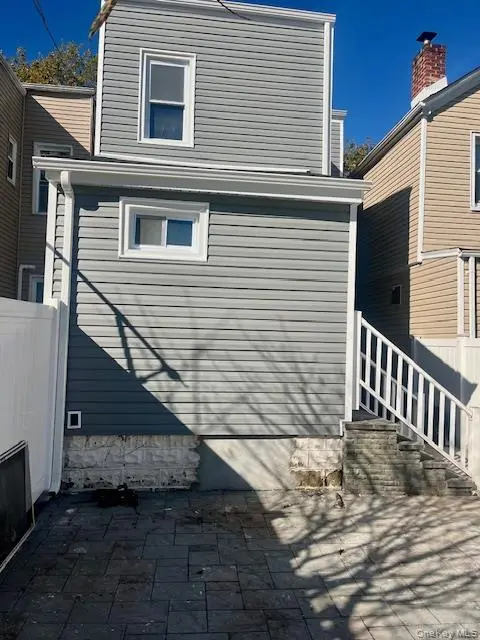 10214 85th DR, Richmond Hill North, NY 11418