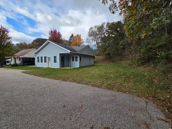 805 E Pine ST, Rushford, MN 55971