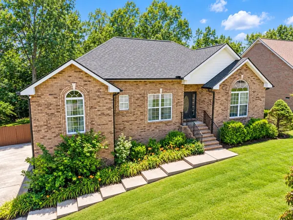 4092 Summit Dr, Greenbrier, TN 37073