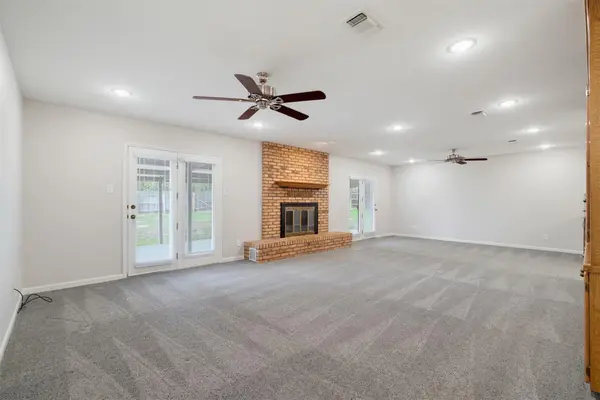 2006 Skyles RD, Rockdale, TX 76567