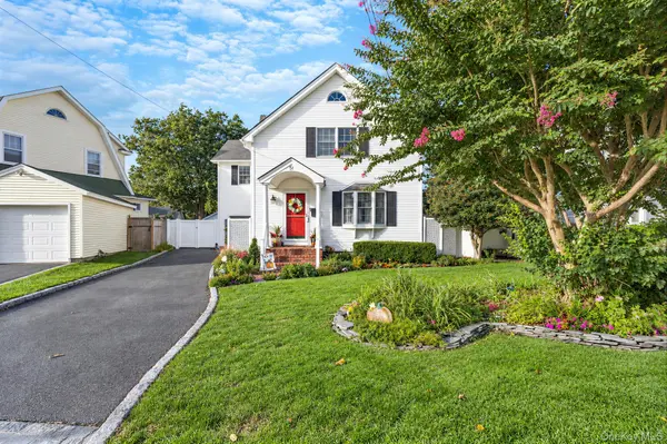 51 Marvin ST, Patchogue, NY 11772