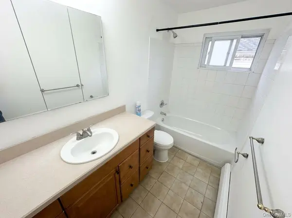 224 Beach 20th ST, Far Rockaway, NY 11691