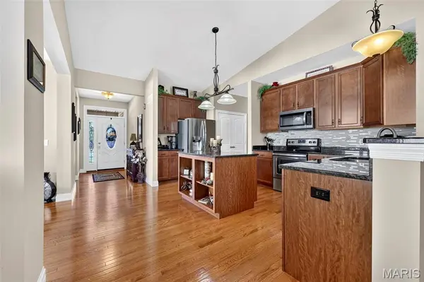 2 Tuscany Trace DR, St Charles, MO 63303