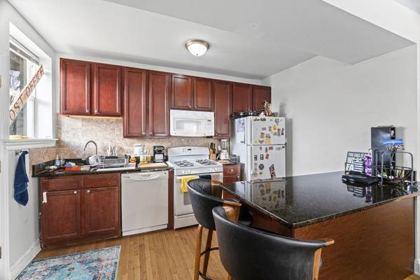 6319 N Sacramento AVE #3E, Chicago, IL 60659