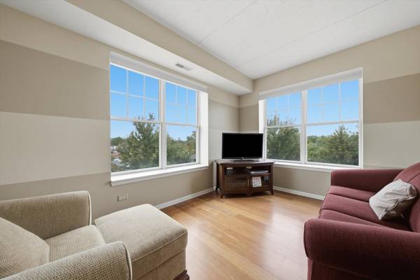 9530 Cook AVE #401, Oak Lawn, IL 60453