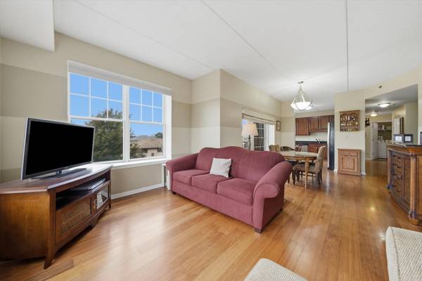 9530 Cook AVE #401, Oak Lawn, IL 60453