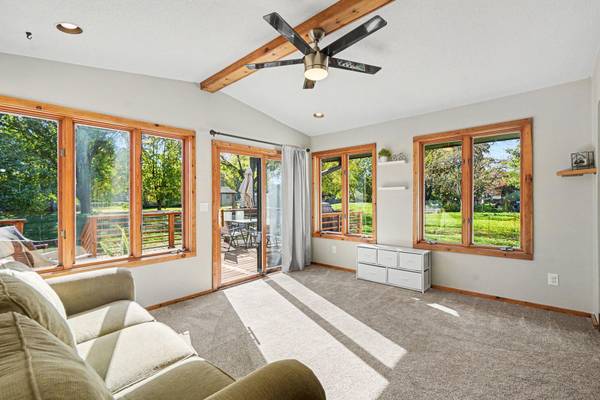 6911 Faricy LN, Prior Lake, MN 55372