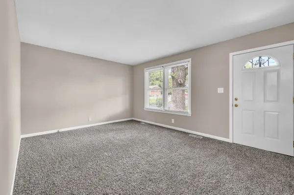 130 Darlene Dr, Clarksville, TN 37042