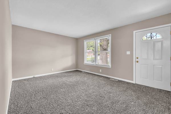 130 Darlene Dr, Clarksville, TN 37042