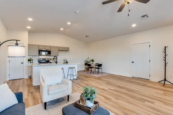 5644 E Bristol, Bel Aire, KS 67220