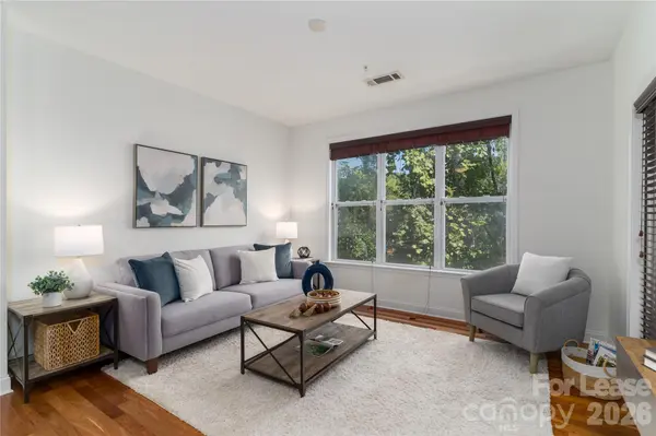 1000 E Woodlawn RD #217, Charlotte, NC 28209
