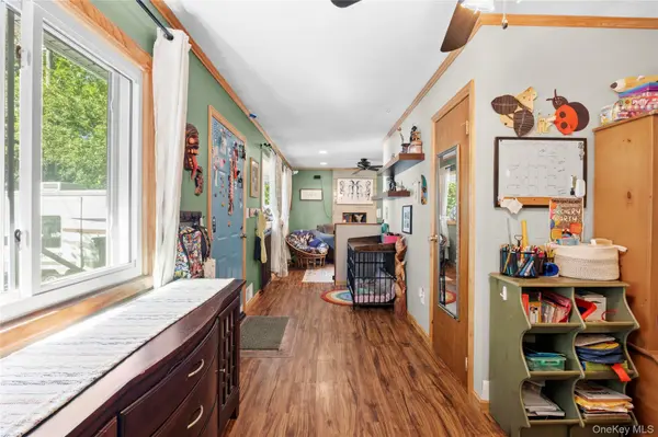 107 Andreano AVE, East Patchogue, NY 11772