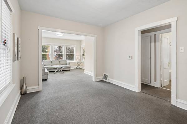 5245 W Carmen AVE, Chicago, IL 60630