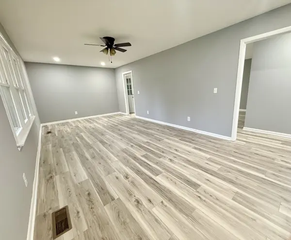 212 Bragg Cir, Tullahoma, TN 37388