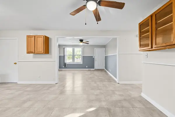 303 Carla Ct, Clarksville, TN 37043