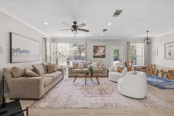 208 Sailors RUN, Lakeway, TX 78734