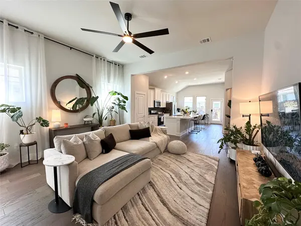 8511 Cumbrae LN, Austin, TX 78744