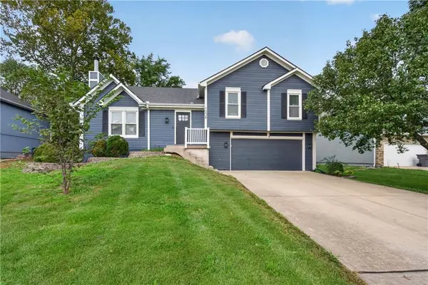 1538 W Dartmouth ST, Olathe, KS 66061