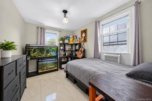 45-15 171st ST, Flushing, NY 11358