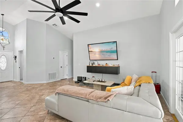 101 N ABERDEEN CIR, Sanford, FL 32773