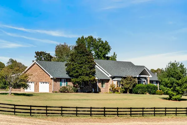 3901 Dortch Rd, Adams, TN 37010