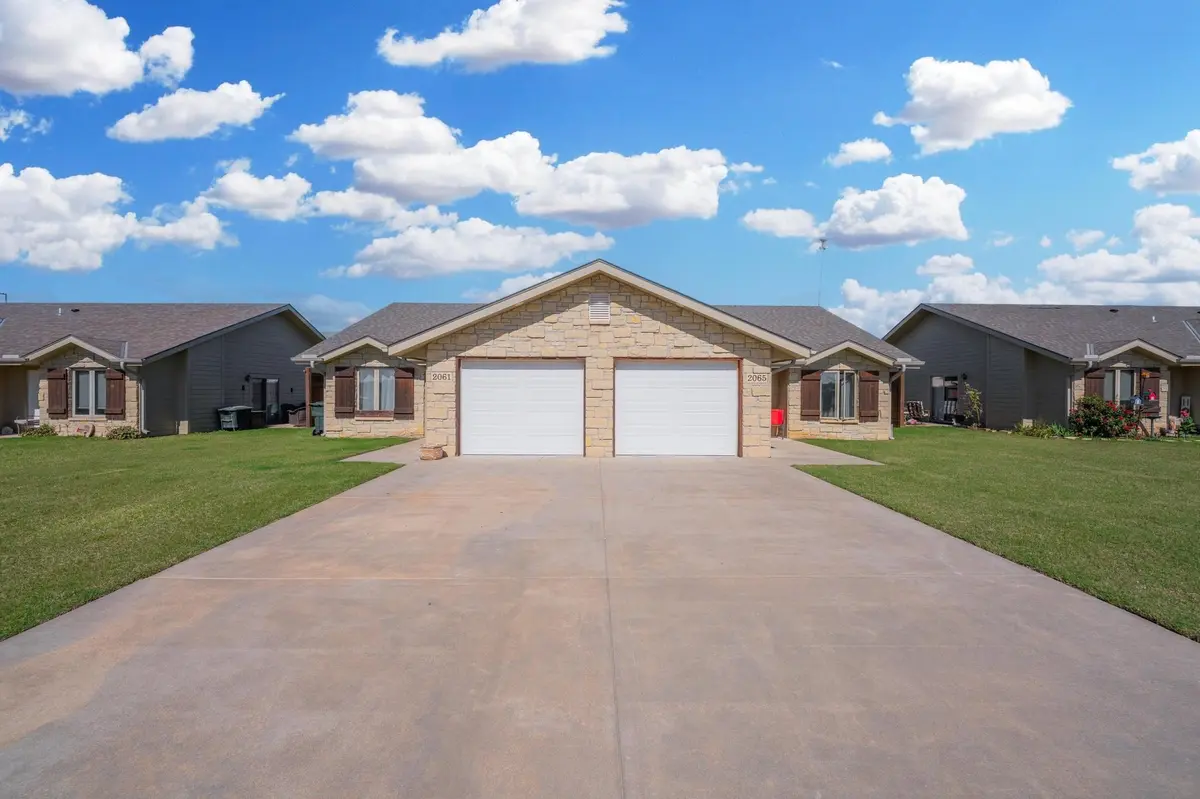 2061 E 12th St, Wellington, KS 67152