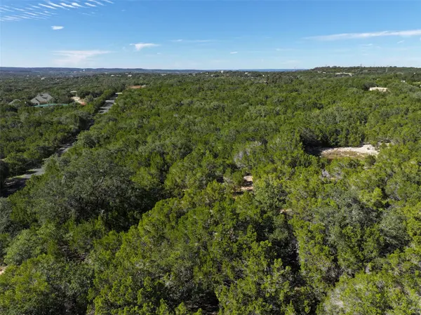 000 Crawford RD, Spicewood, TX 78669