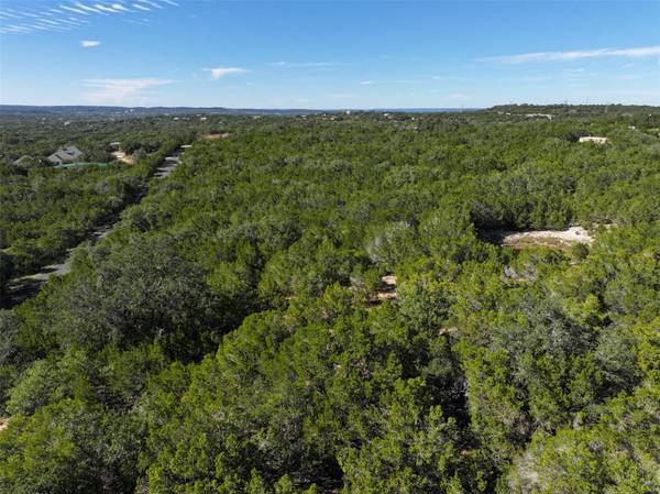 000 Crawford RD, Spicewood, TX 78669