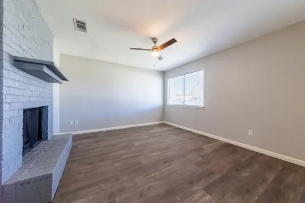 2203 E Stassney LN #B, Austin, TX 78744