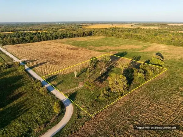 29623 S Van Meter RD, Freeman, MO 64746