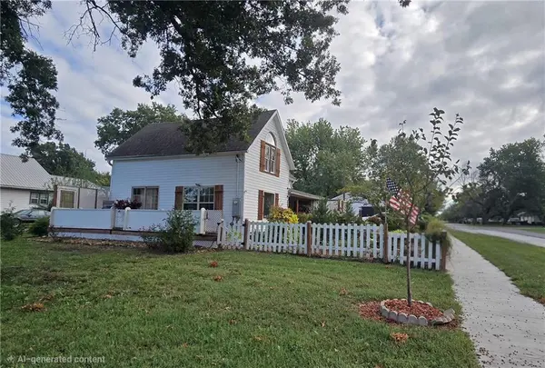 214 Ricky Bennett WAY, Girard, KS 66743