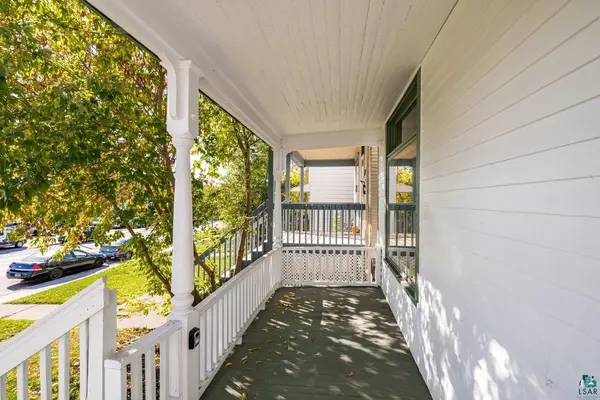 1125 E 4th St, Duluth, MN 55805