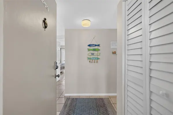 6157 MIDNIGHT PASS RD #E53, Sarasota, FL 34242