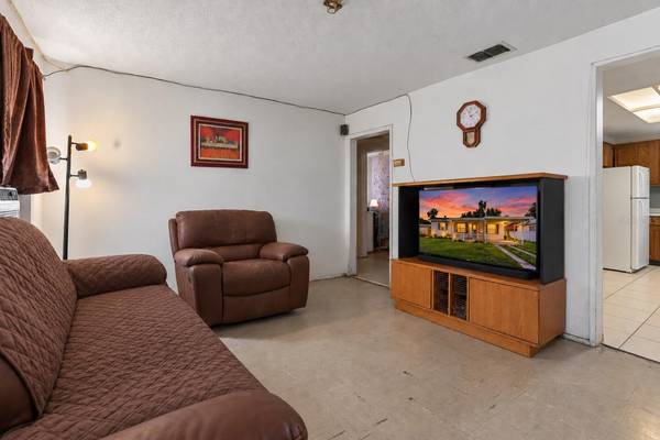 1027 CANAL DR W, Lakeland, FL 33801