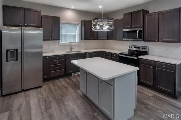 230 Huntleigh Pkwy, Foristell, MO 63348