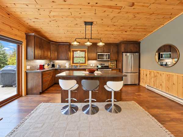 6141 Bourbon LN, Pequot Lakes, MN 56472